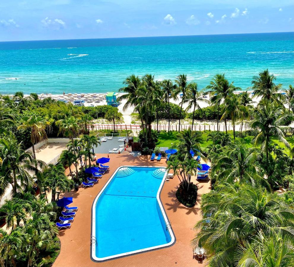 Radisson Resort Miami Beach Exterior photo